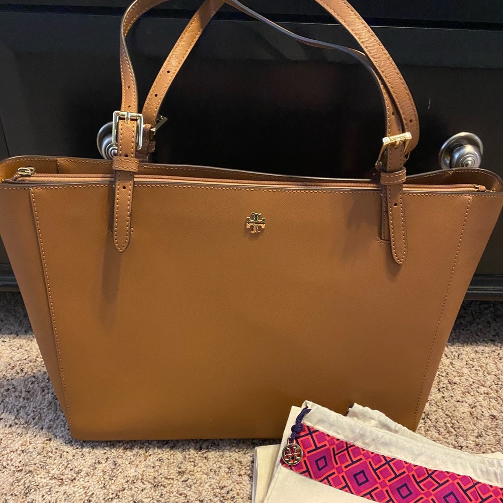 Tory Burch Robinson Tote
